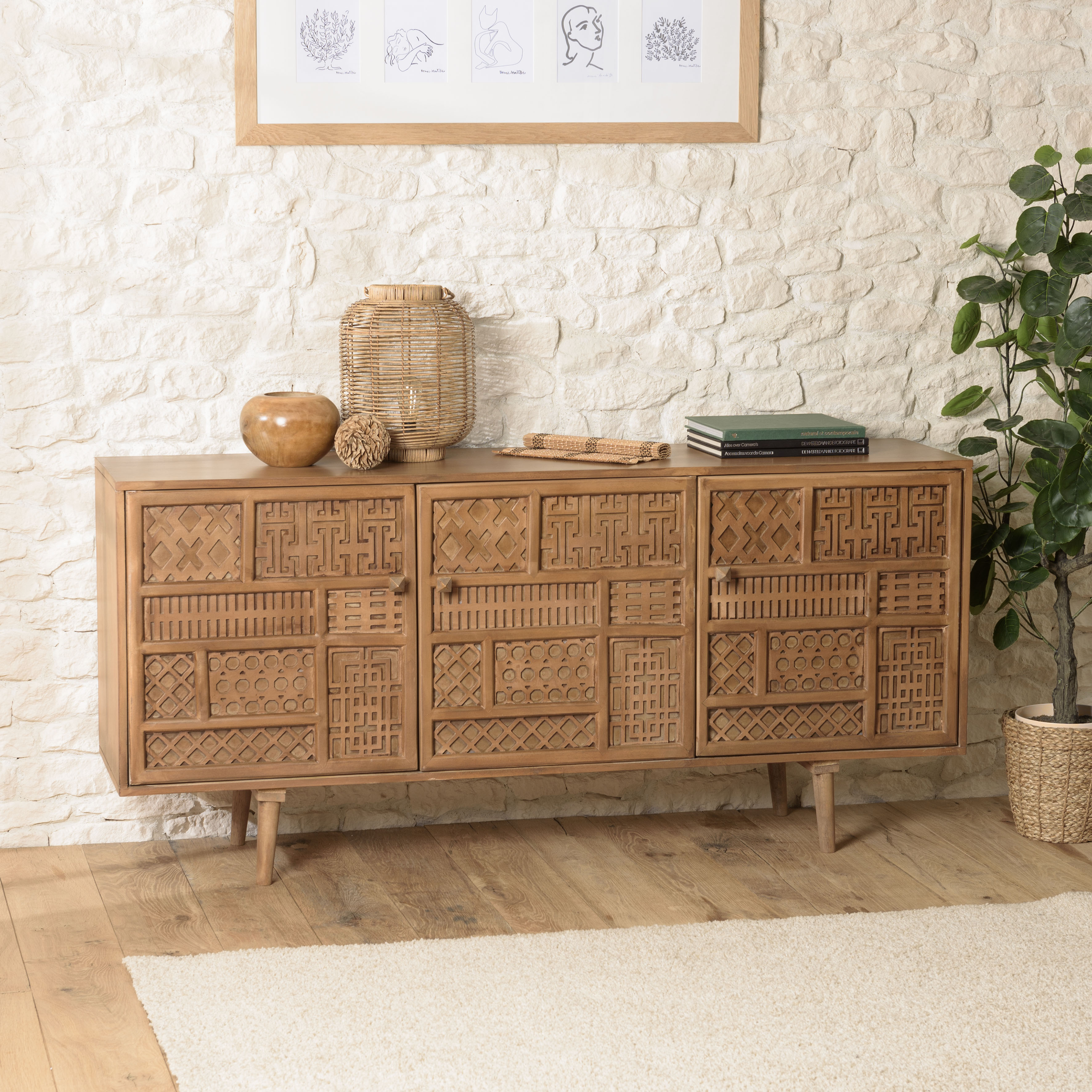 Buffet bas en bois exotique 3 portes sculptées MAURAI