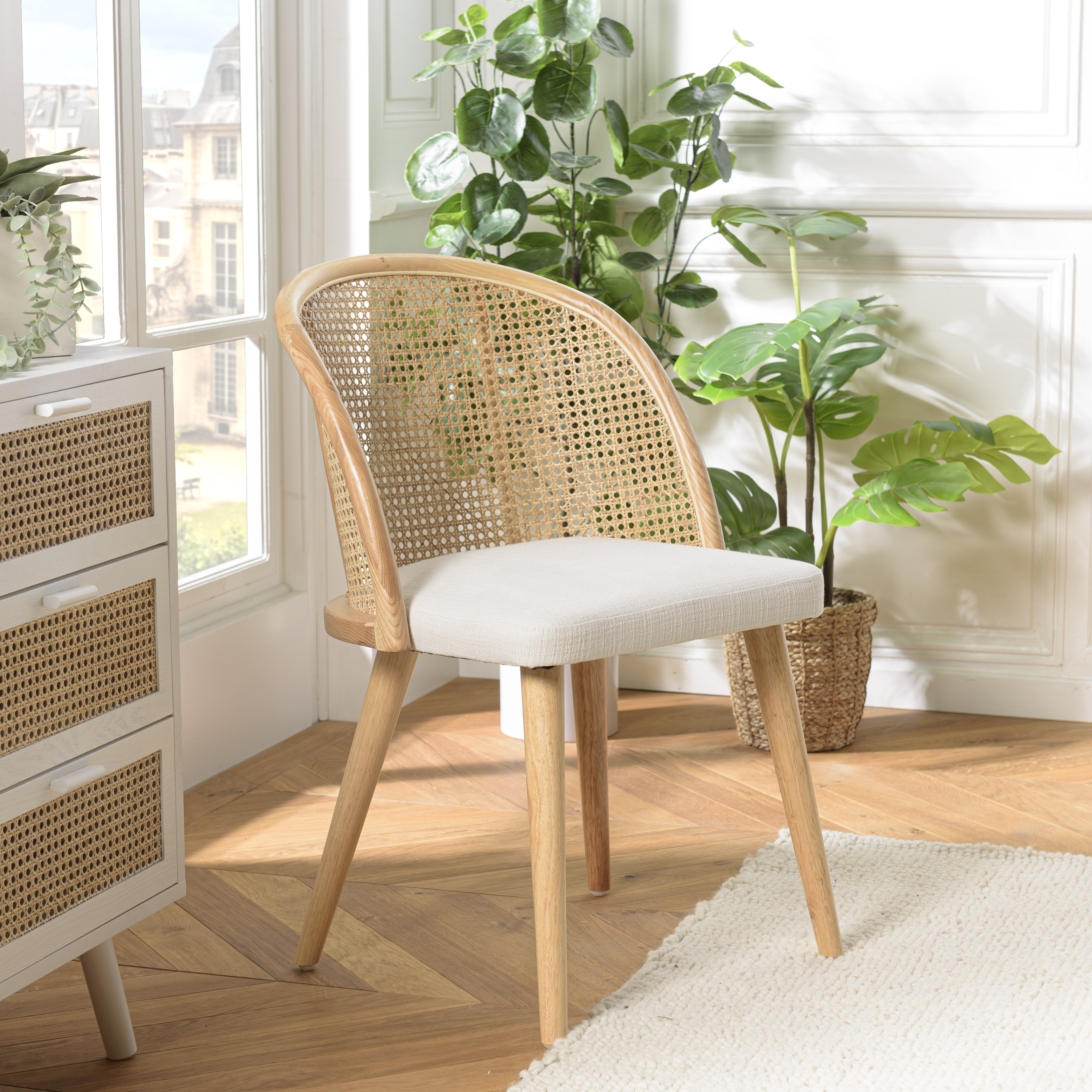 Chaise exotique dossier rond cannage assise tissu blanc TIM