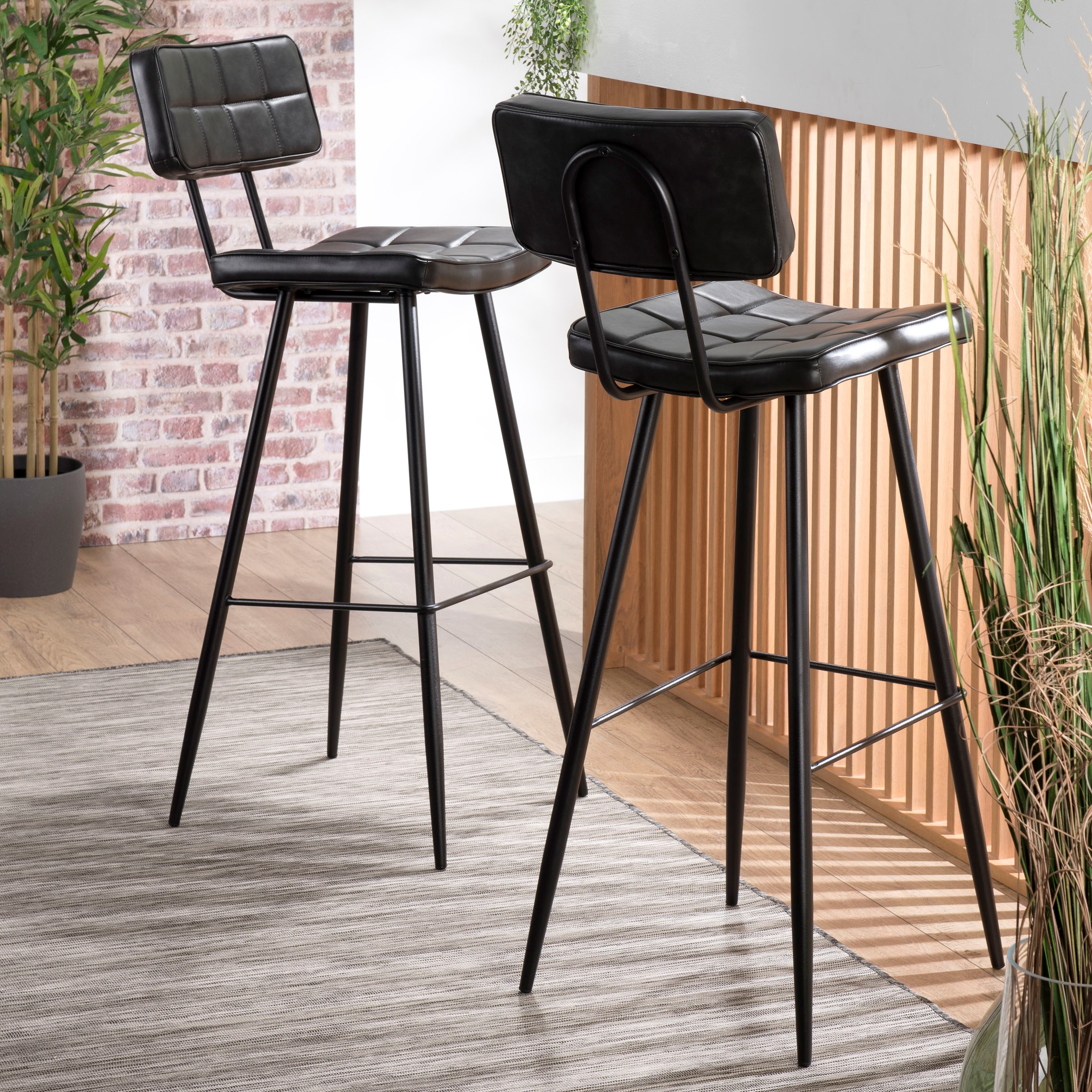 Chaise haute bar capitonnée noire TIM (lot de 2)