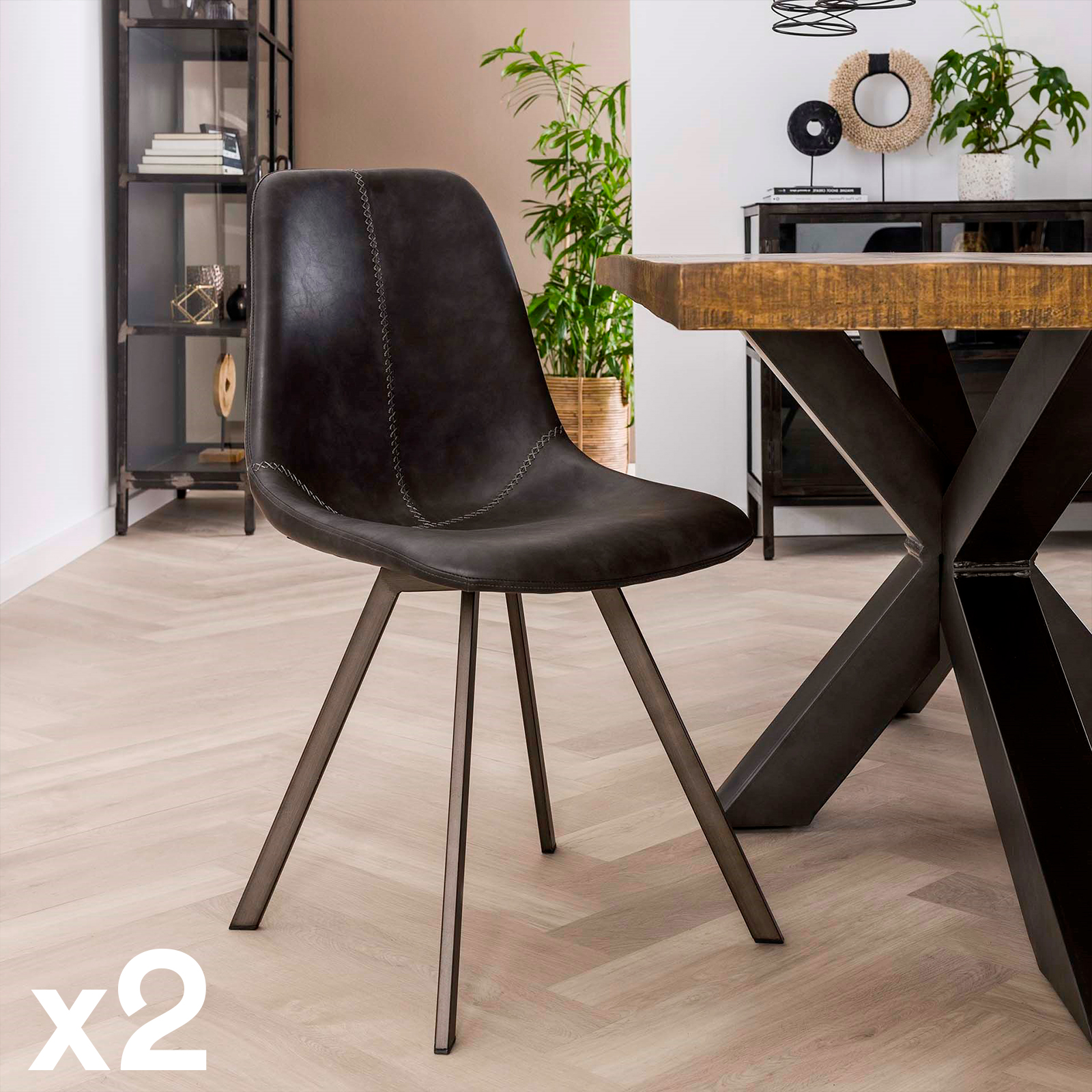 Chaise scandinave noire coutures apparentes pieds étoile HELSINKI (lot de 2)