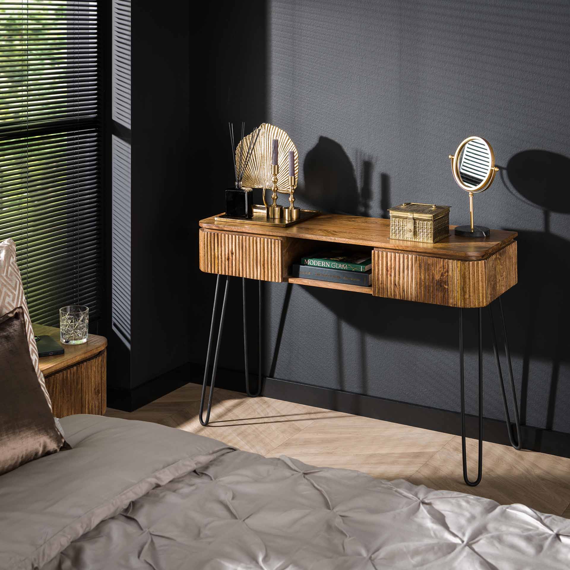 Console de chambre en bois de manguier motif baguette 2 tiroirs DELHI