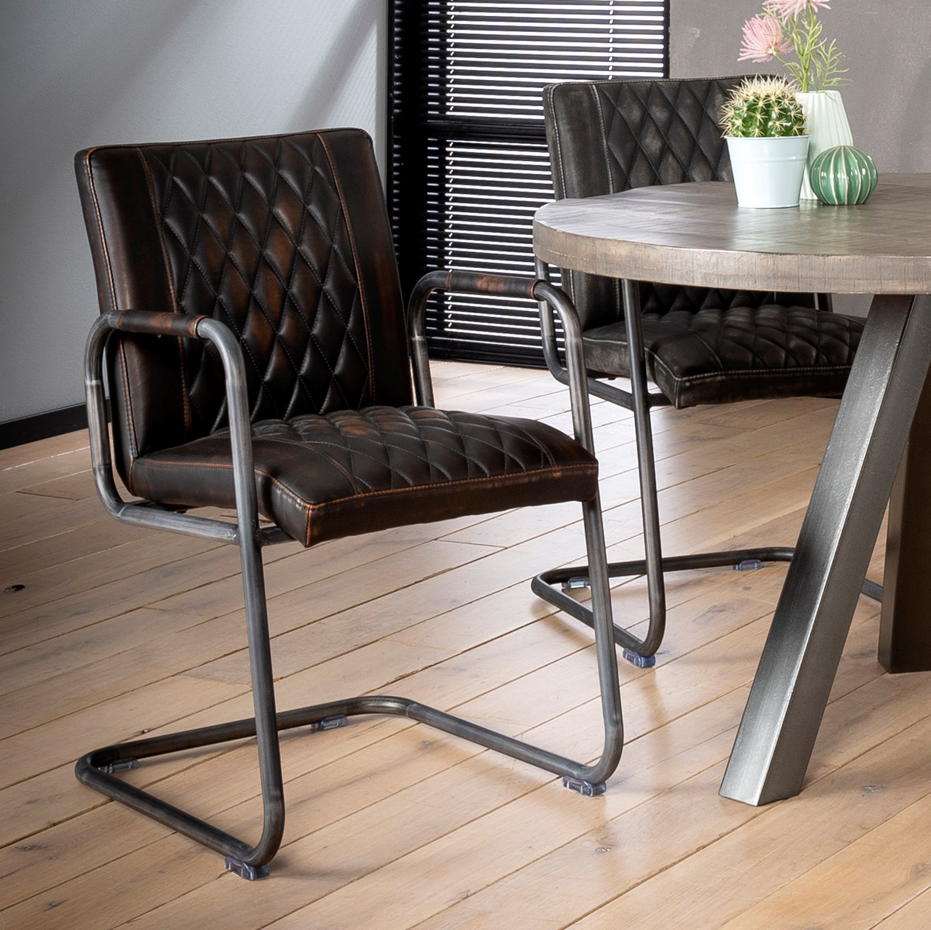 Fauteuil industriel brun motif diamant MELBOURNE
