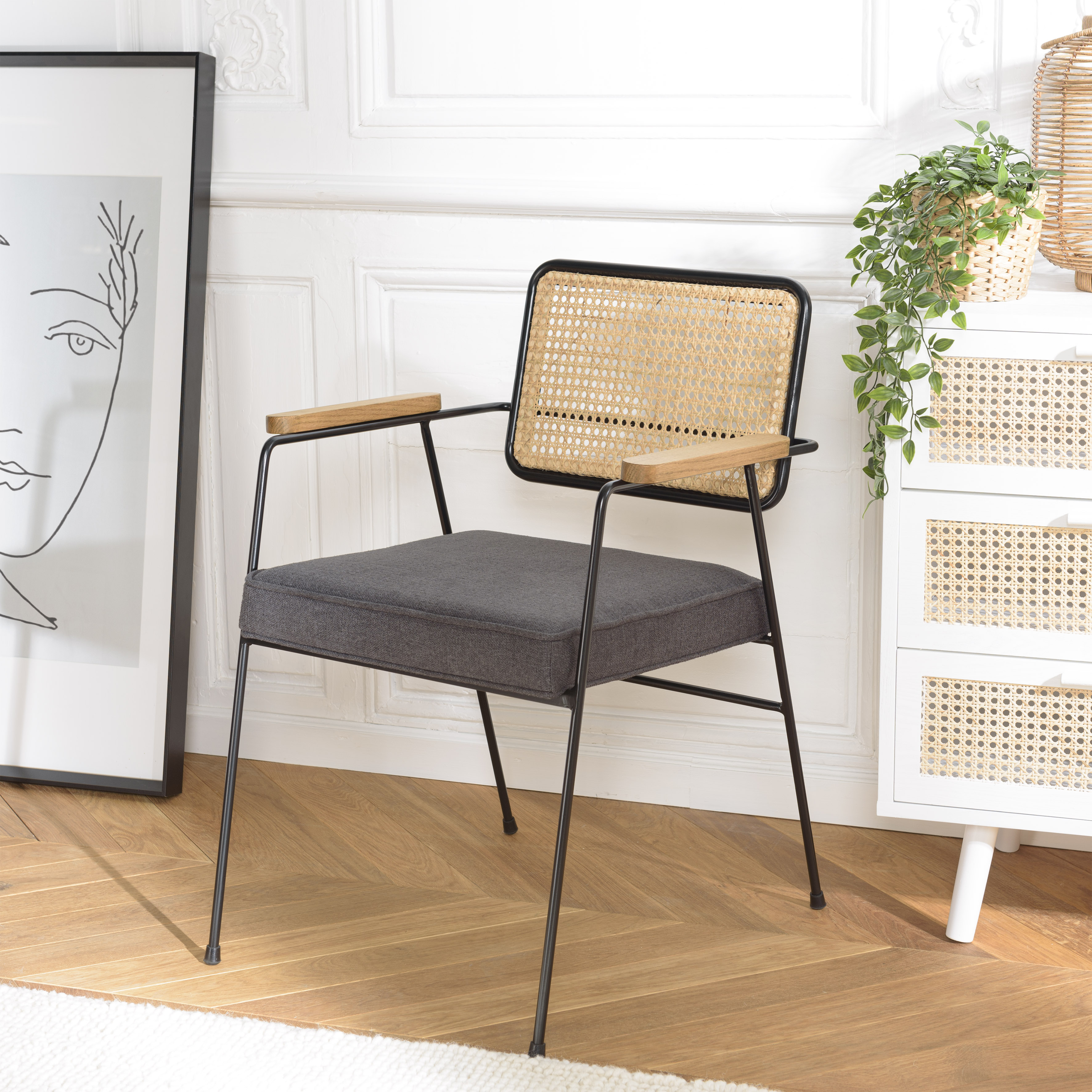 Fauteuil métal dossier rotin assise tissu anthracite TIM