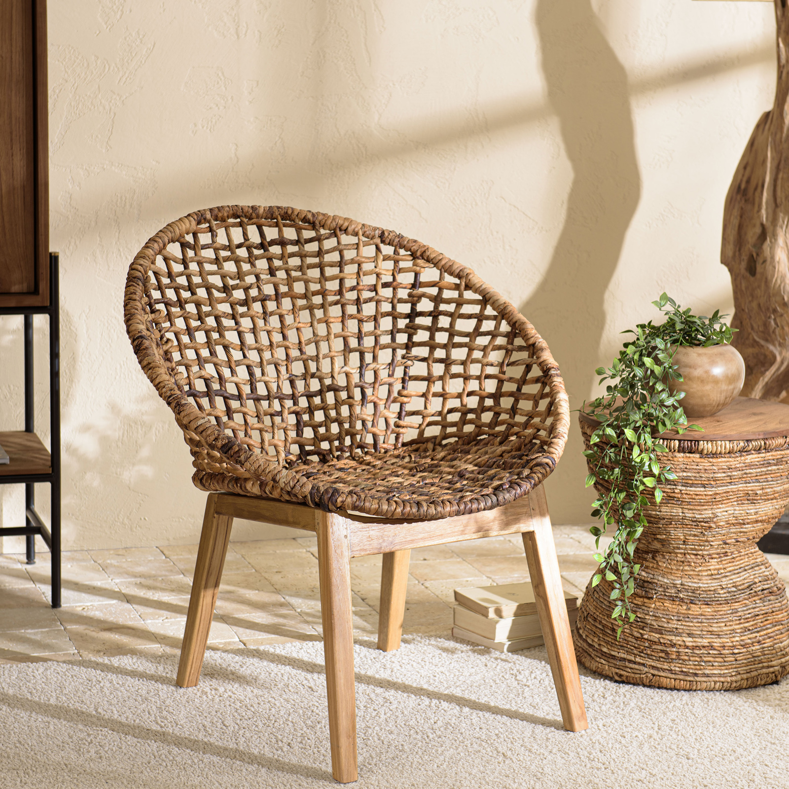 Fauteuil rond marron bois recyclé et chanvre tressé SWING
