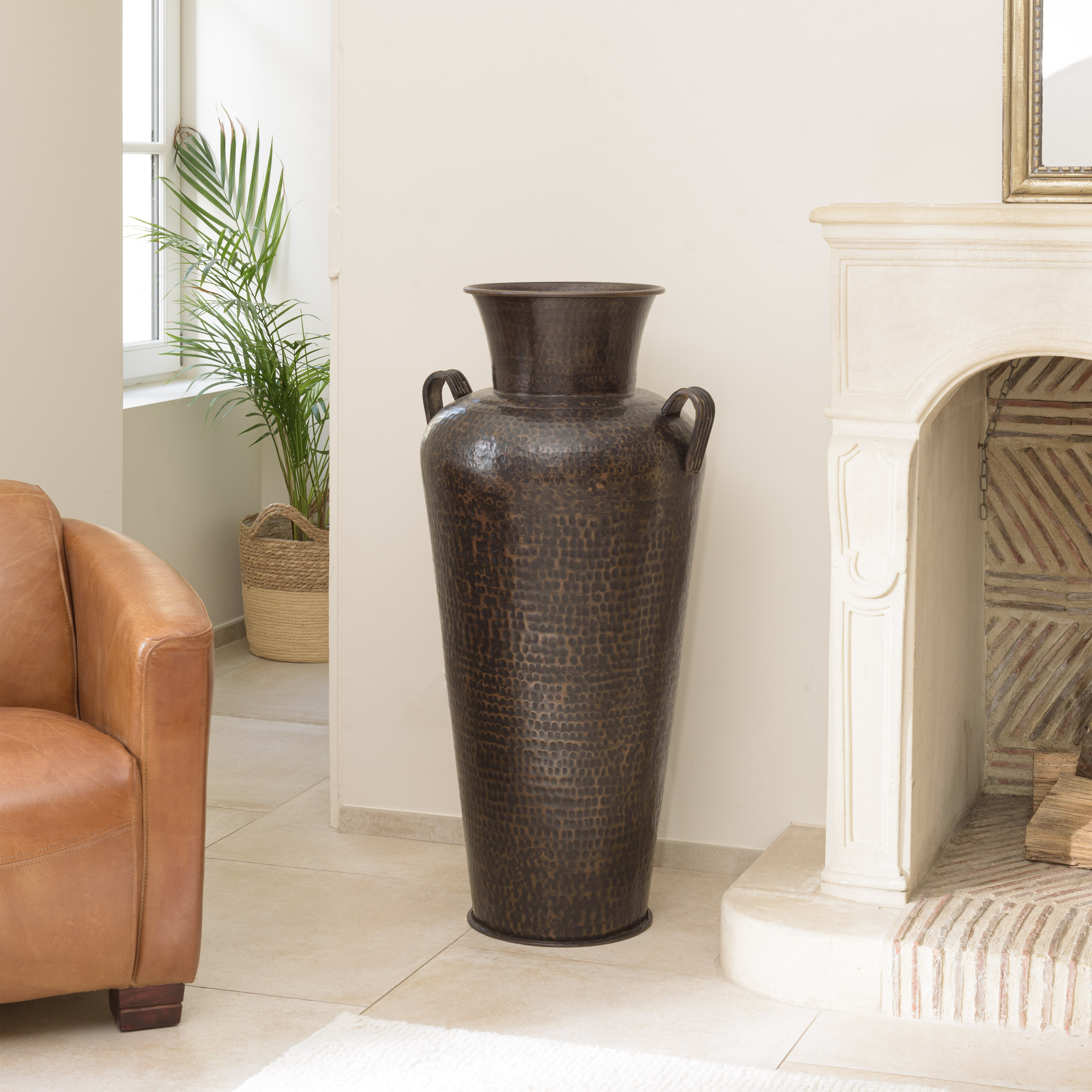 Grand vase alu martelé style amphore couleur cuivre/noir H99,5 cm NADOR