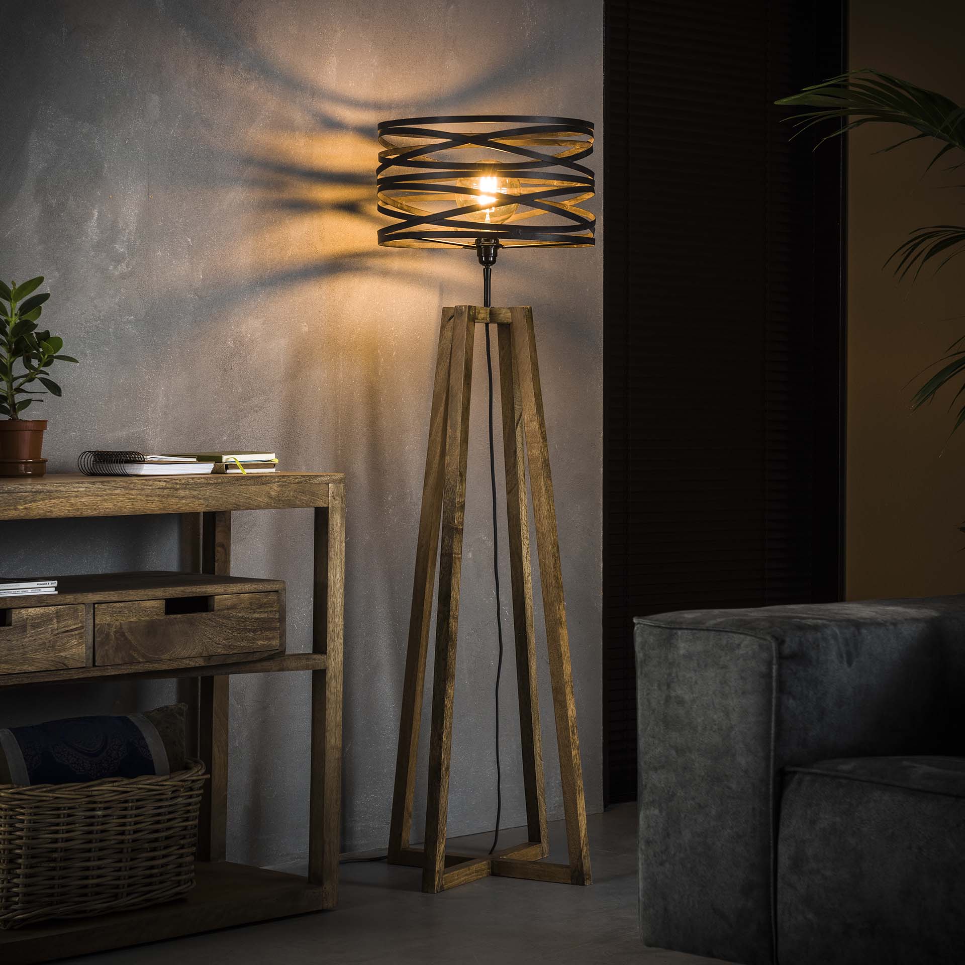 Lampadaire moderne effet ruban pieds bois naturel RALF