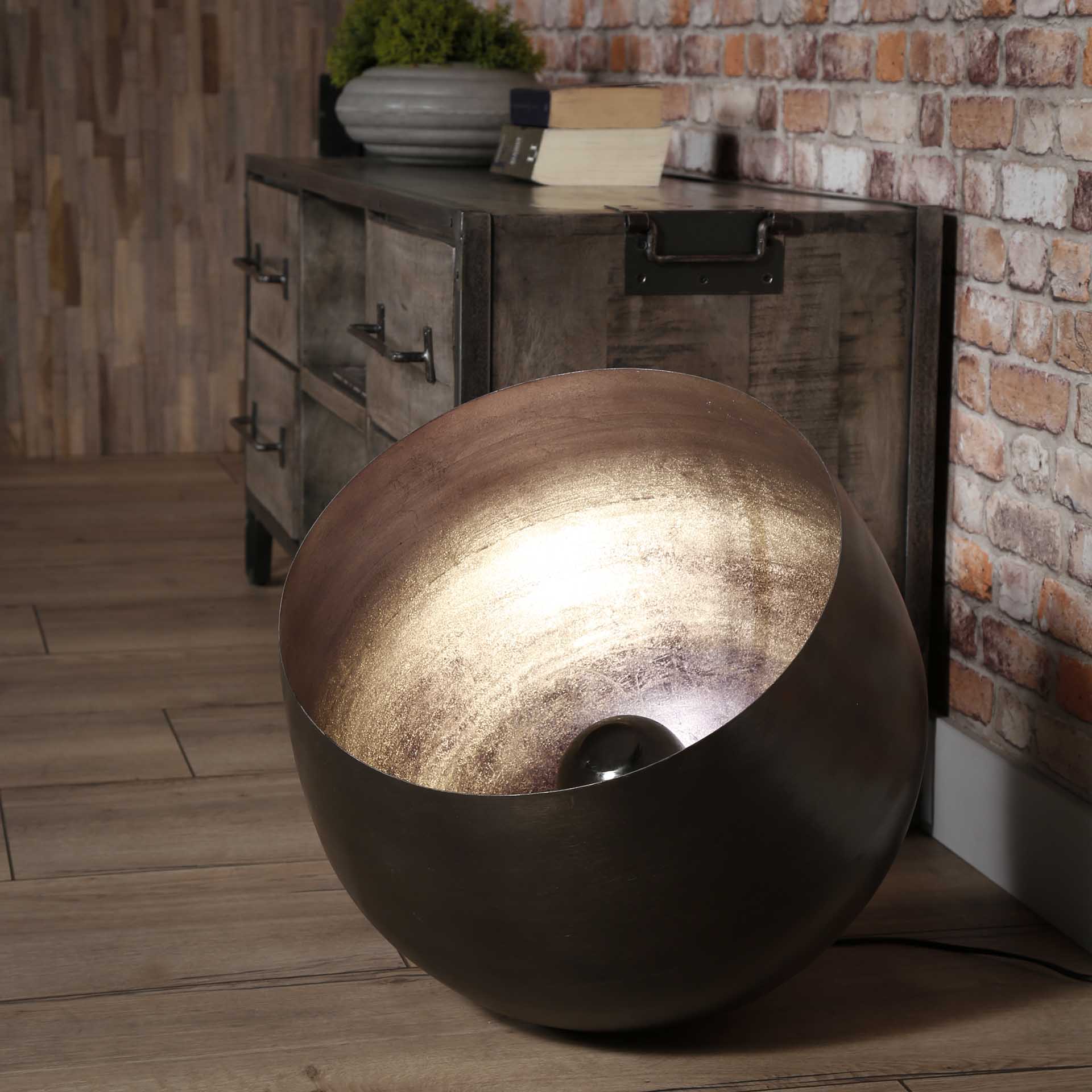 Lampe à poser industrielle cloche noire XL TRIBECA