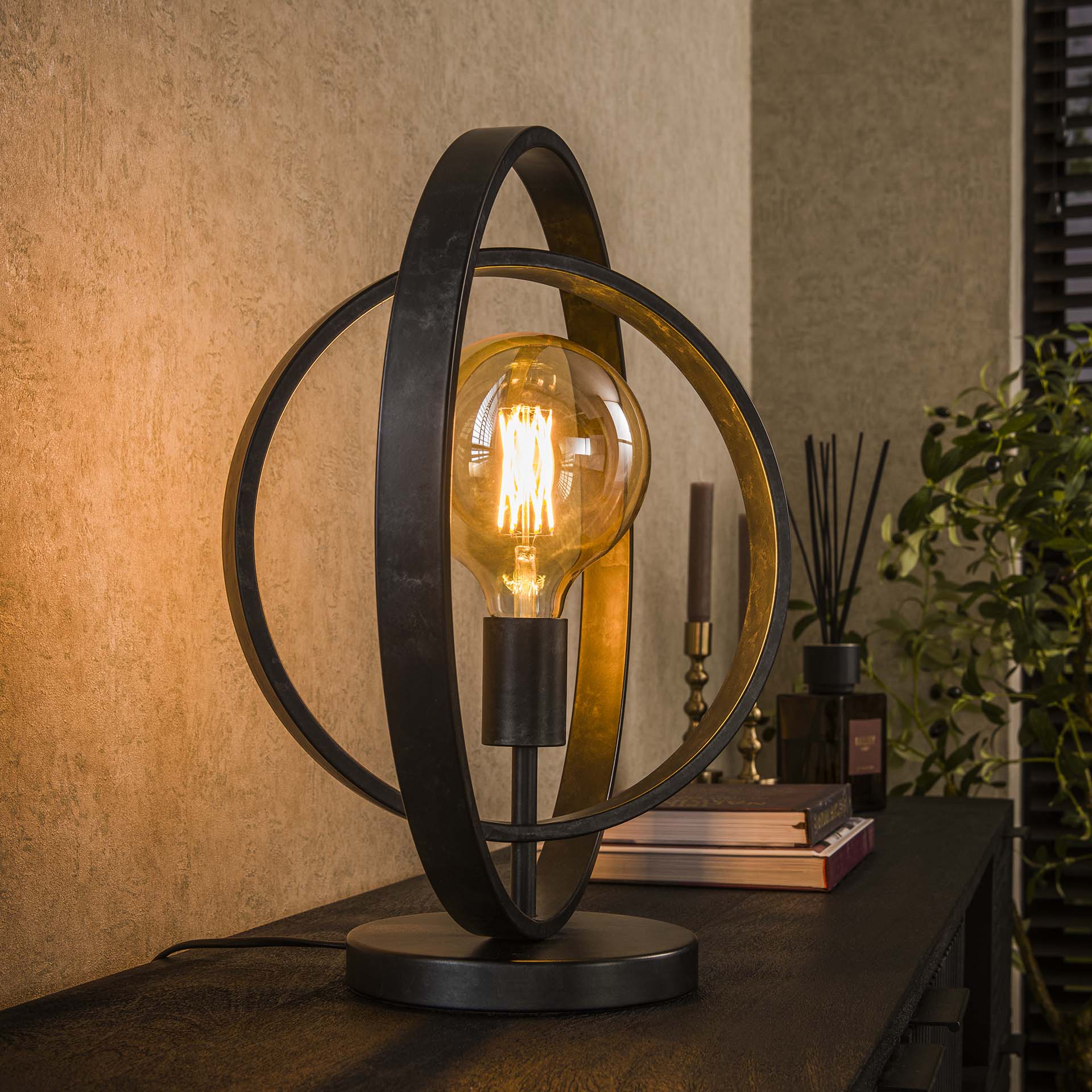 Lampe industrielle anneaux croisés TRIBECA