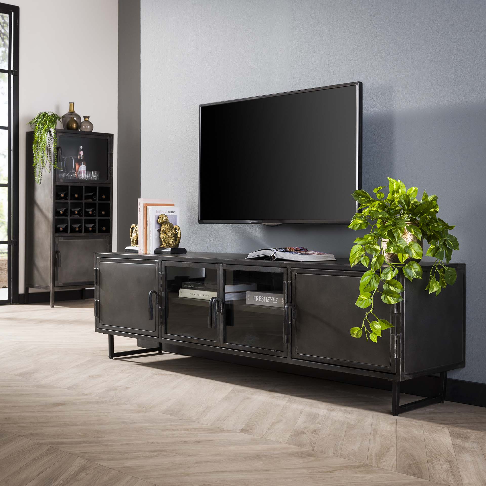 Meuble tv long en métal et verre ROADIES