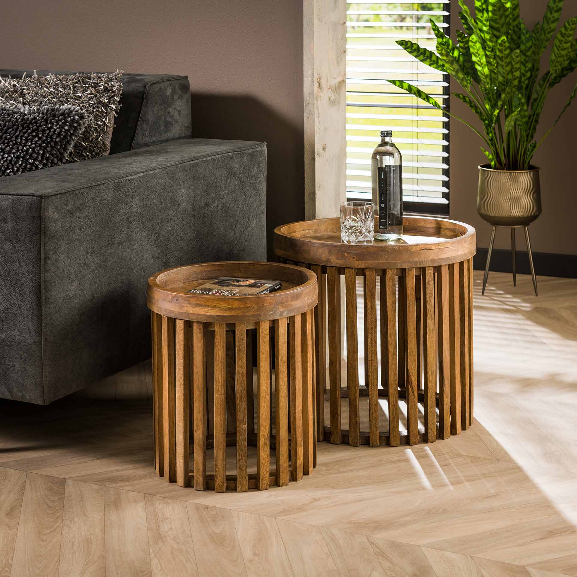 Petite table ronde striée (lot de 2) DELHI