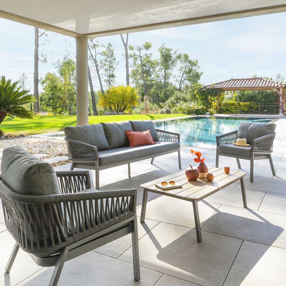 Salon de jardin aluminium finition gris anthracite GRENADE