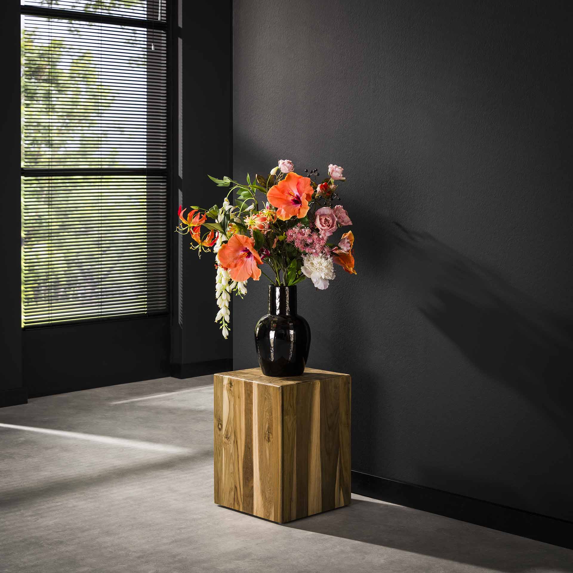 Sellette en bois de teck recyclé forme carrée 45 cm