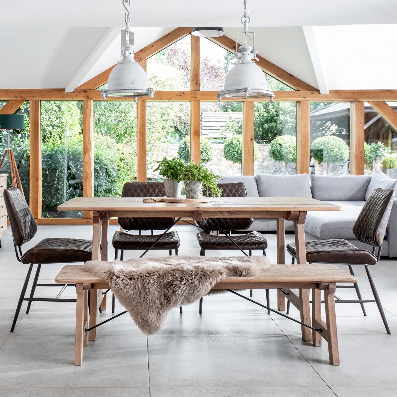 Table à manger bois recyclé clair tréteaux 160 cm SALERNE