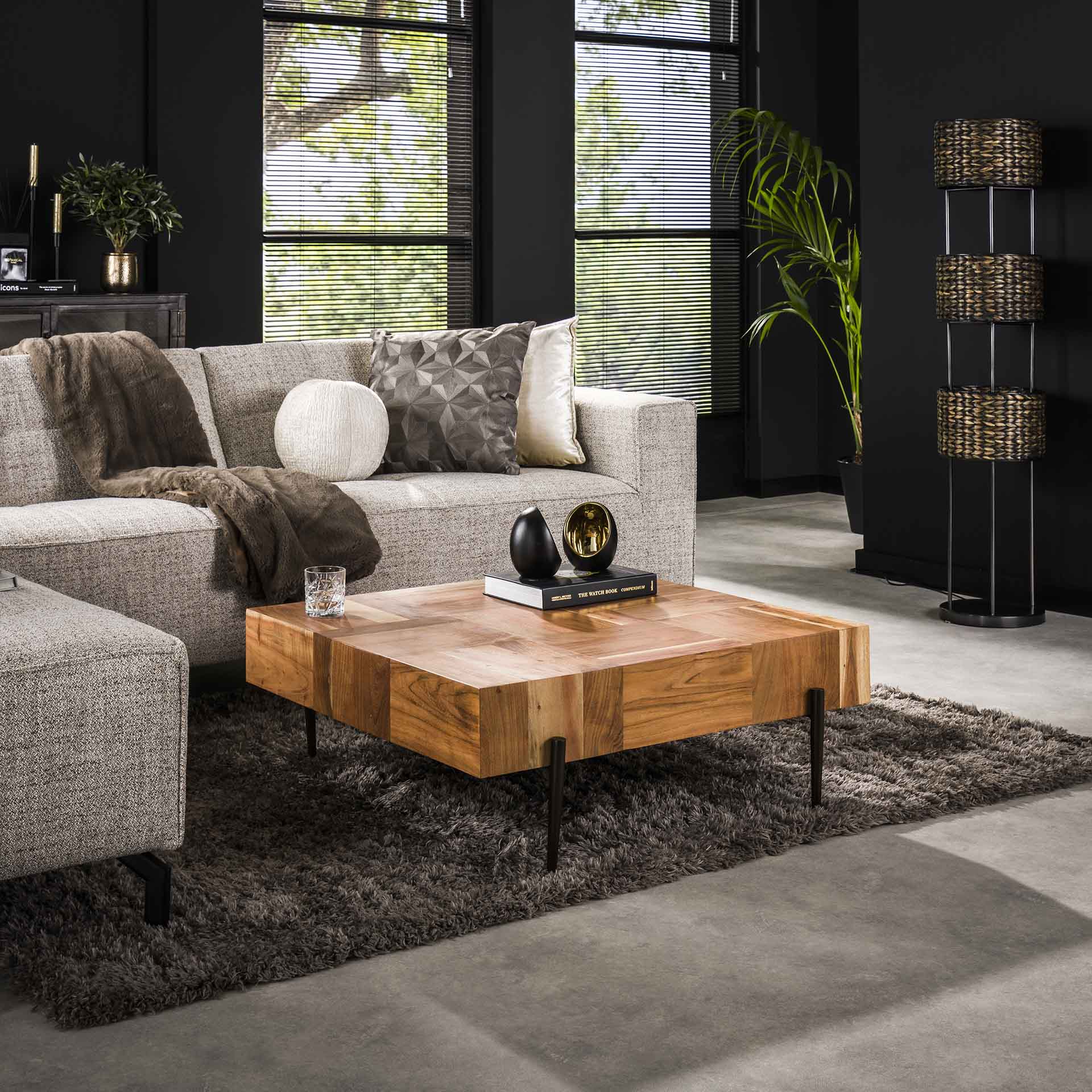 Table basse carrée motif damier en bois d'acacia MELBOURNE