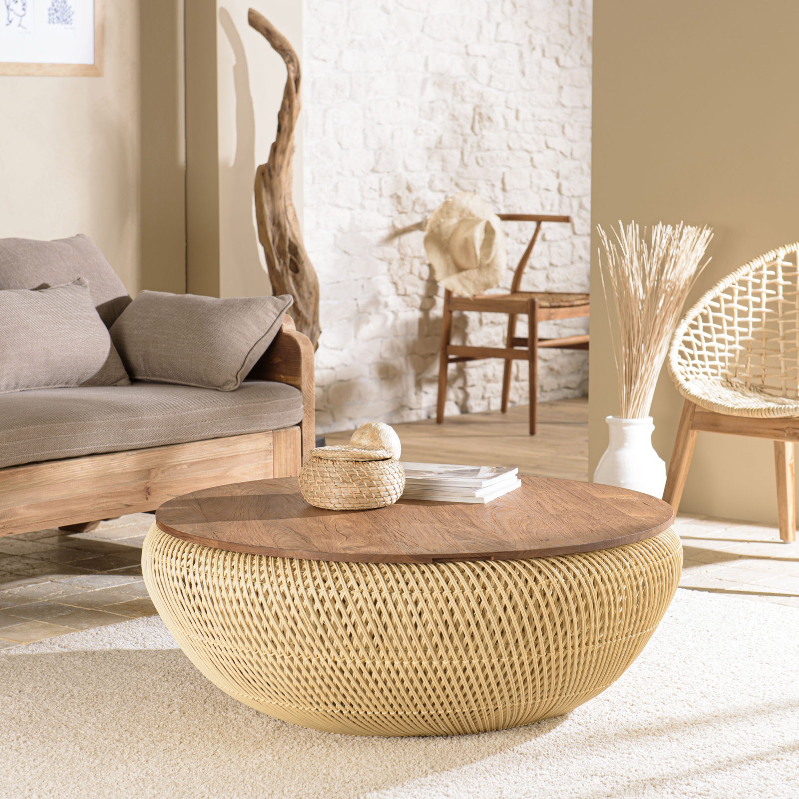 Table basse coffre ronde rotin beige et teck recyclé 100 cm SWING