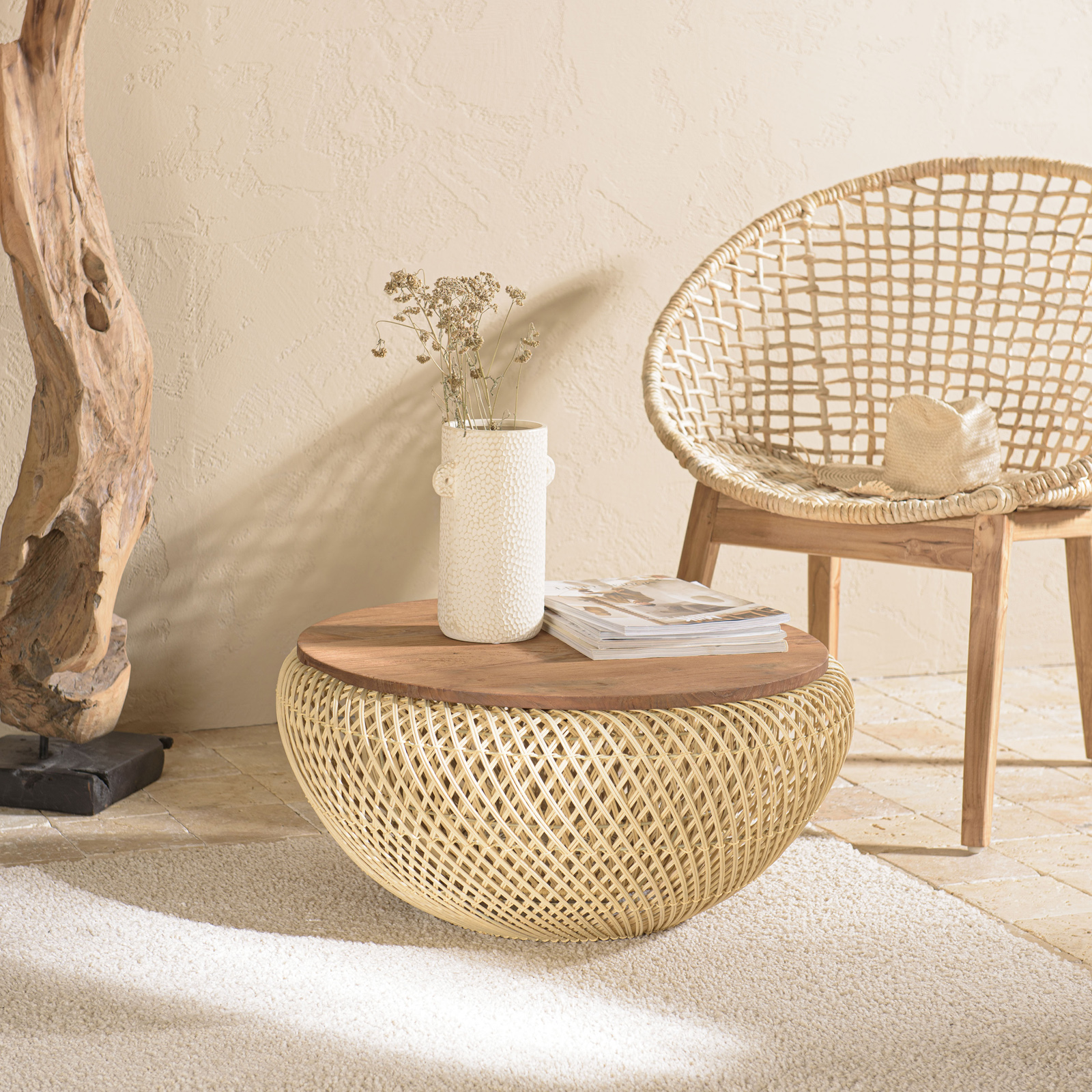 Table basse coffre ronde rotin beige et teck recyclé 66 cm SWING