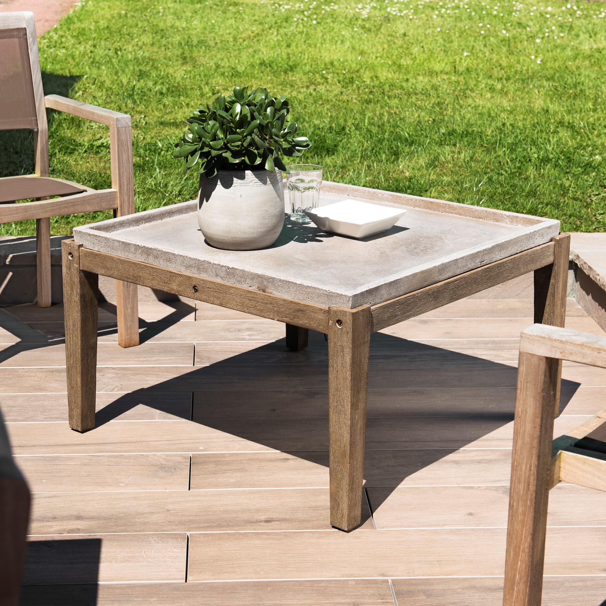 Table basse jardin acacia béton forme carrée GM HERCULE