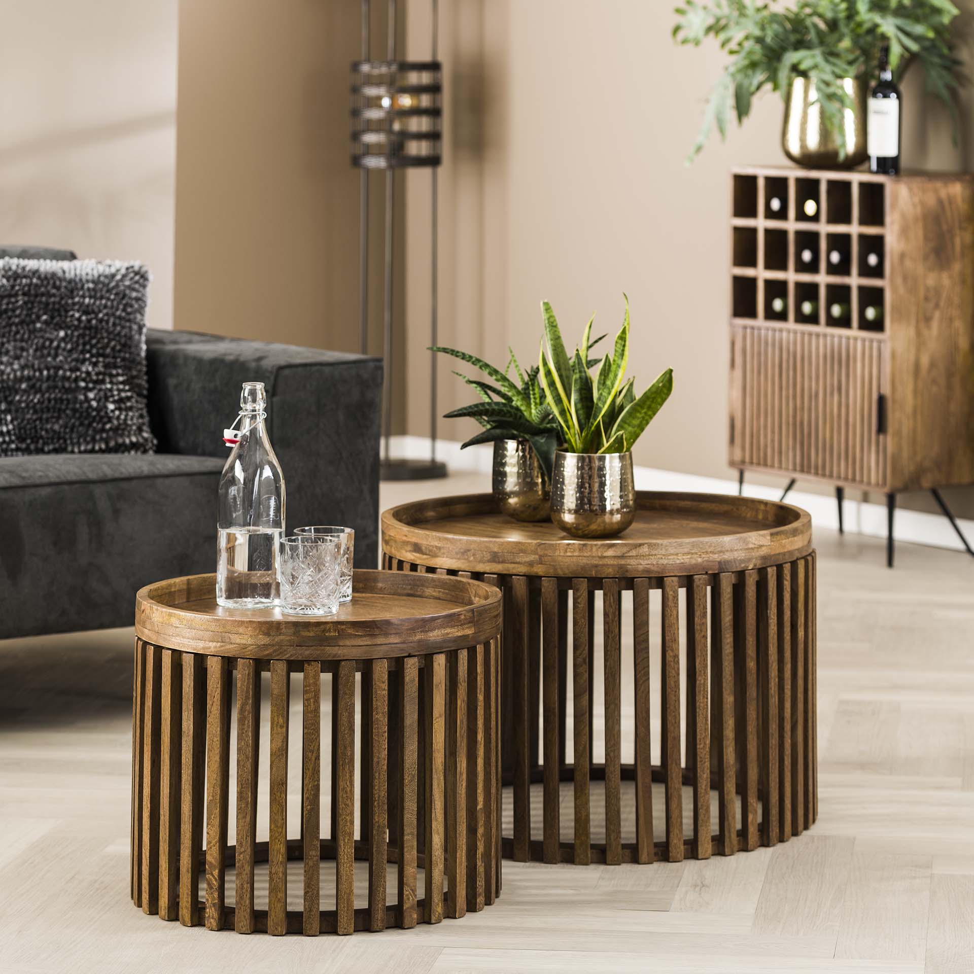 Table basse ronde ajourée en manguier (lot de 2) DELHI