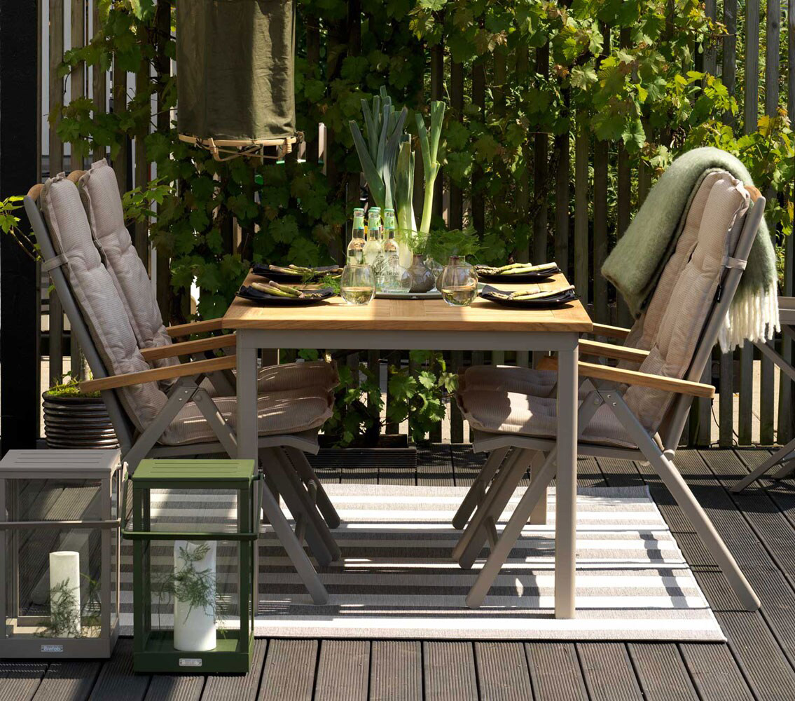 Table de jardin extensible en aluminium gris sable et teck 194/252 cm OSLO