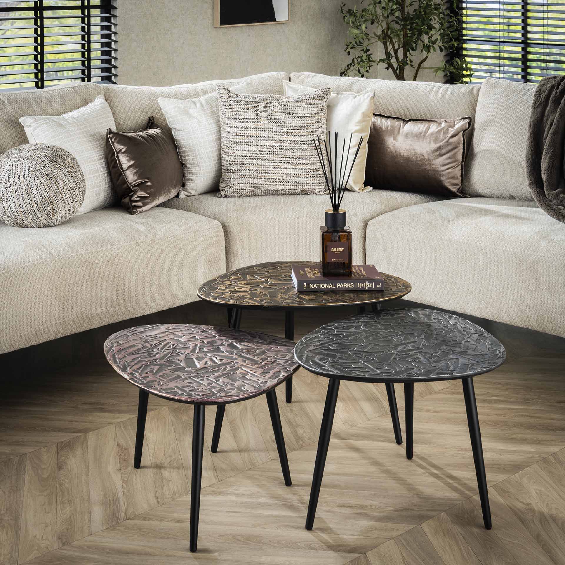 Table de salon finition argent, cuivre et or (lot de 3) RALF